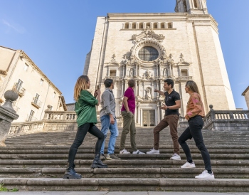 A Complete Day Tour of Montserrat, Girona, and Costa Brava

Immerse yourself in the rich culture and stunning landscapes of Spain with our full-day tour of Montserrat, Girona, and Costa Brava. This guided adventure is designed to provide the ultimate trav