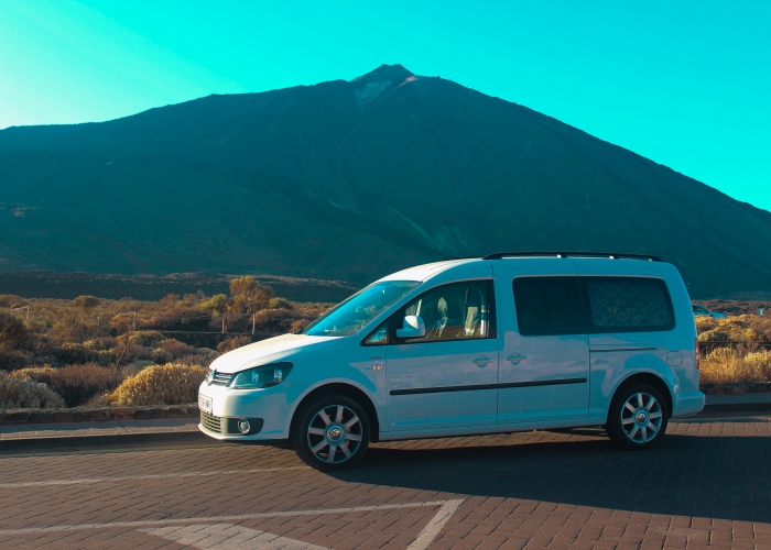 Conduce por Tenerife y explora su naturaleza en una Camper personalizada