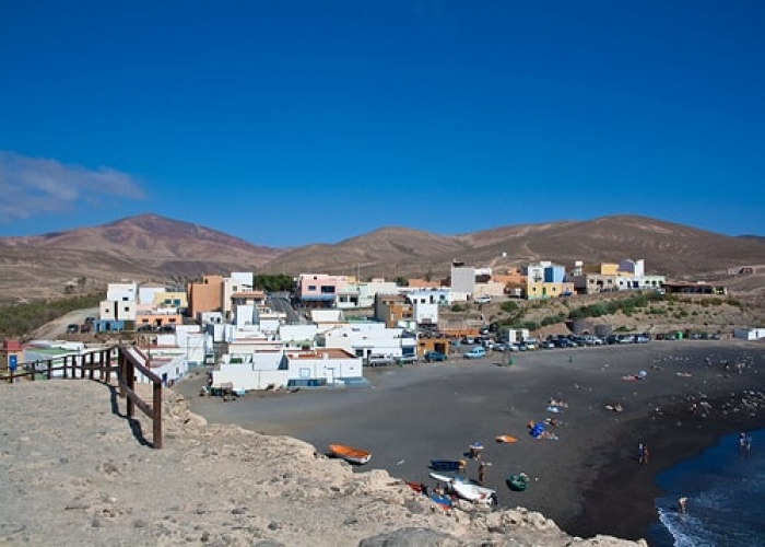 Experience a breathtaking hike along Fuerteventura`s wild coasts