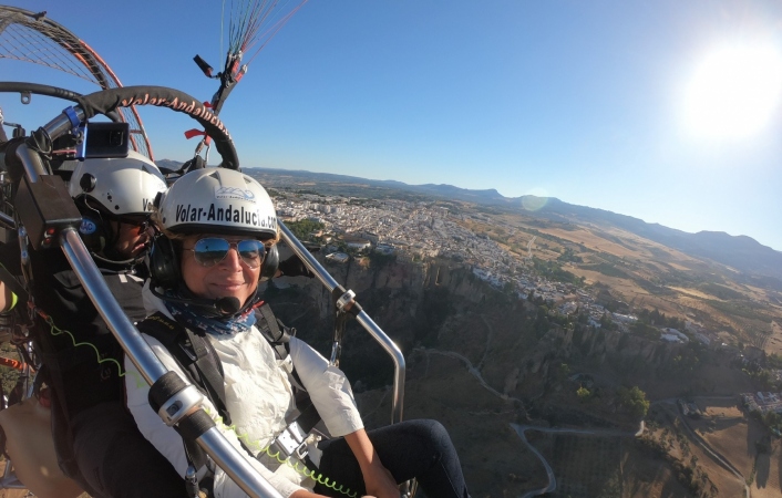 Experience Paramotor Flying with a Professional Instructor