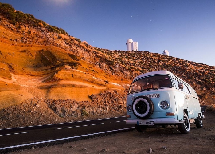 Experience the 70s spending a night in a Volkswagen T2