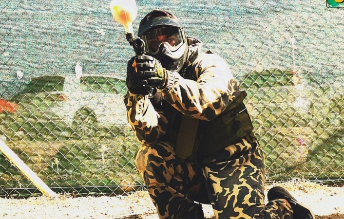 
Experience the Thrill of Paintball with Your Pals