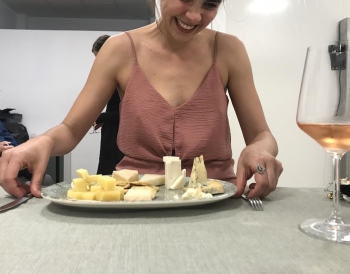 Experiencing Handcrafted Cheese Sampling in Las Canteras

Immerse yourself in a delectable journey of senses at an artisan cheese tasting event in Las Canteras. This widely popular occasion is a haven for cheese lovers, food connoisseurs, and anyone curio