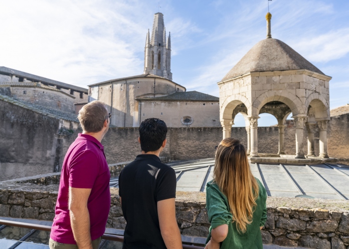 Girona City Tour with High-Speed Train from Barcelona 