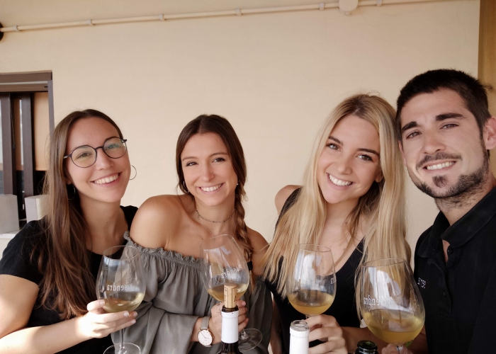 Guided Winery Tour and Wine Tasting