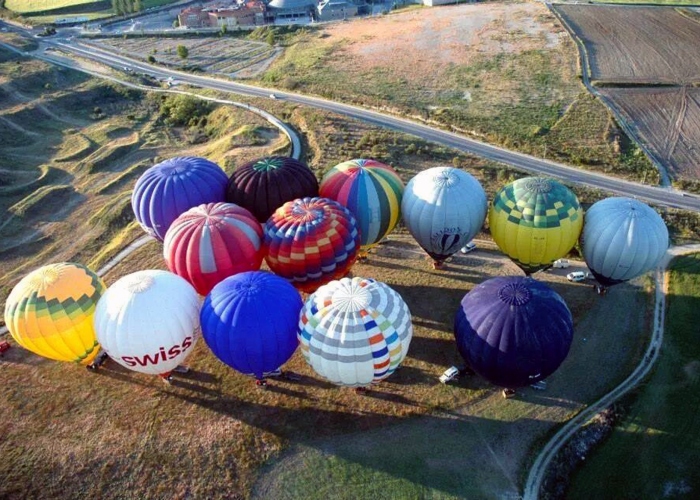 Hot Air Balloon Flight with Toast and Picnic