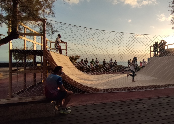 Learn how to Skate in an epic skate park by the ocean