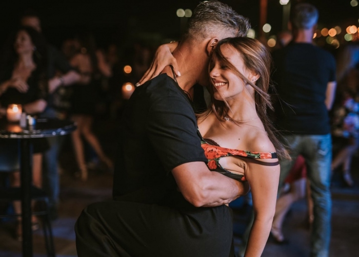 Prueba un baile emocionante con una experiencia de Salsa en Las Palmas de Gran Canaria