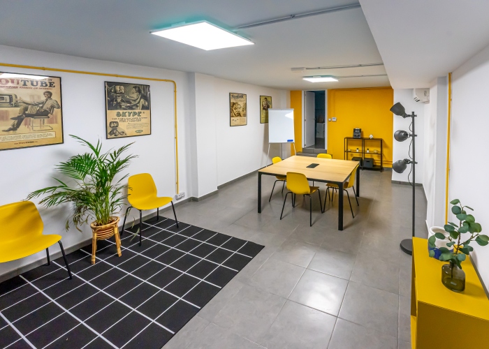 Try out a different work experience in this modern coworking space