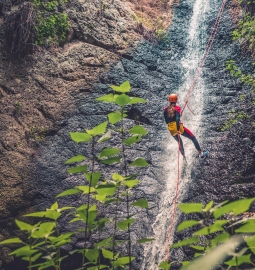 Try out Canyoning in a beautiful setting on Gran Canaria