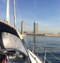 Vermut Time & Sailing in Barcelona