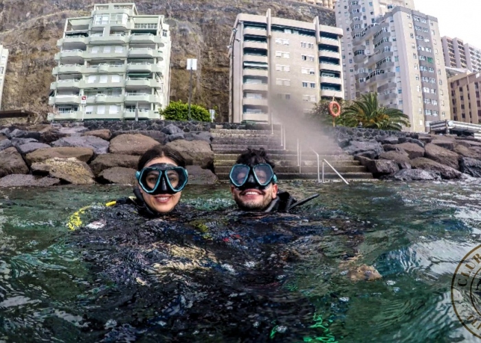 Viva una experiencia debajo del agua con un bautizo de buceo